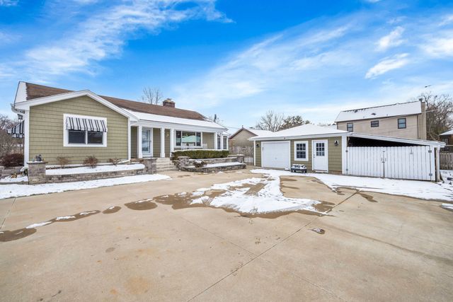 $450,000 | 35-w511 35-w511 Sunnyside Ave Street | Fox River Estates