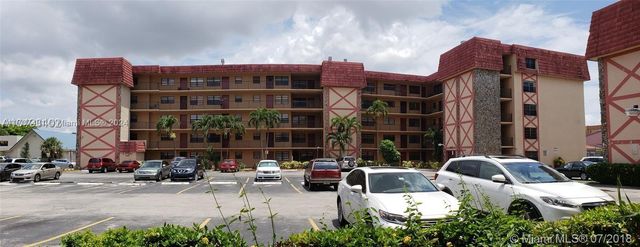 $337,500 | 1325 West 68th Street, Unit 214 | Hialeah