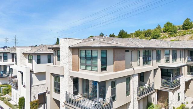 $999,999 | 2816 Via Alta Place | Mission Valley