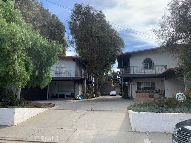 $3,500,000 | 1450 12th Street | Eastside Manhattan Beach