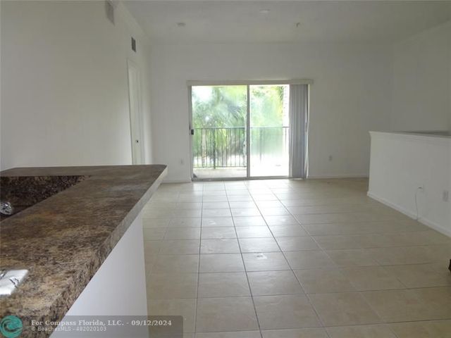 $299,000 | 5860 West Sample Road, Unit 307 | Coral Springs