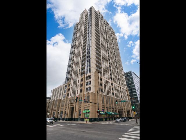 $2,300 | 1400 South Michigan Avenue, Unit 2207 | South Loop