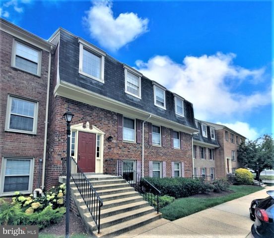 $2,250 | 6036 Westchester Park Drive, Unit 101