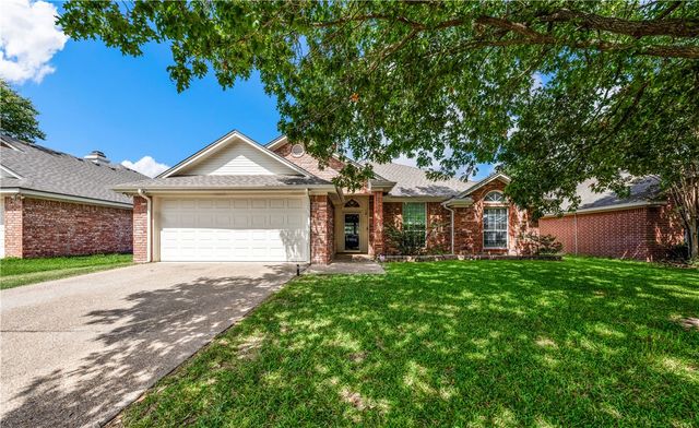 $365,000 | 2920 Comanche Trail | Arrowhead Estates