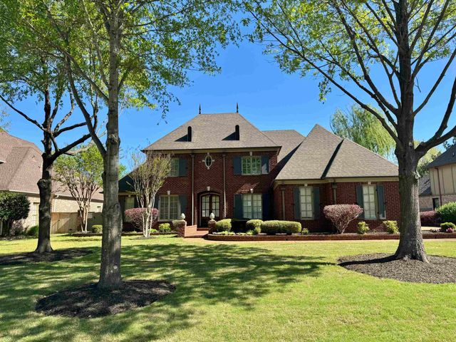 $749,900 | 1156 Irwins Gate Drive | Collierville