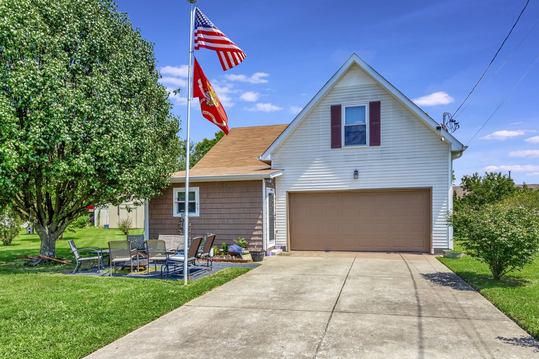 a front view of house with yard