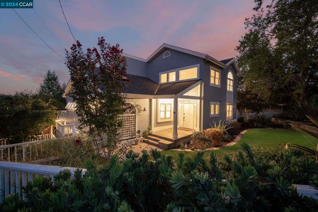 $2,982,000 | 33 Altamount Drive | Del Rey-Moraga Del Ray