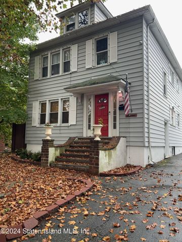 $939,000 | 18 Allison Place | New Dorp