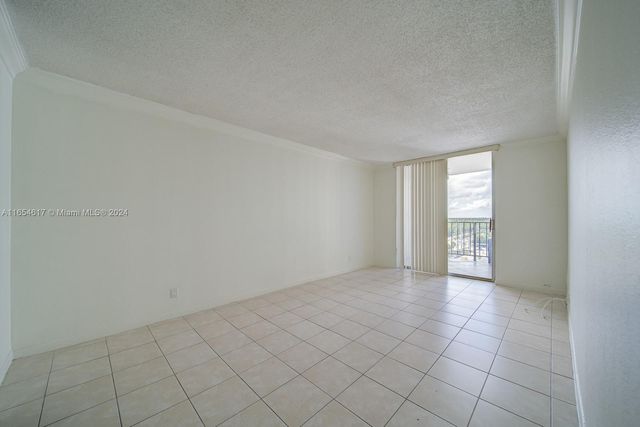 $200,000 | 2903 North Miami Beach Boulevard, Unit 1006 | North Miami Bech City Center