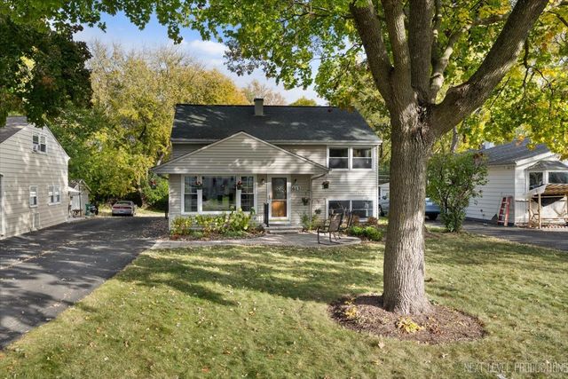 $349,900 | S613 East Street | Winfield