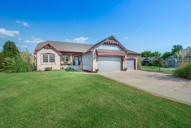 $449,900 | 2905 Sunflower Drive | Clifton Cove