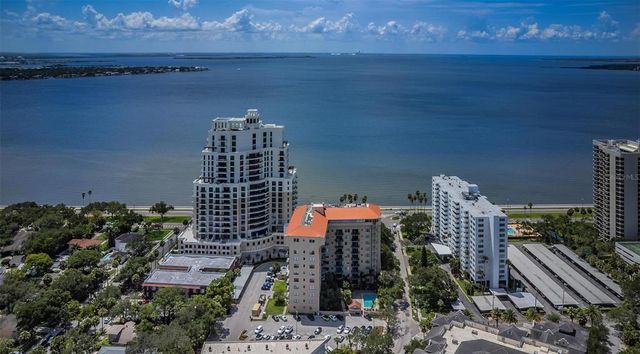 $2,295 | 2109 Bayshore Boulevard, Unit 410 | Historic Hyde Park North