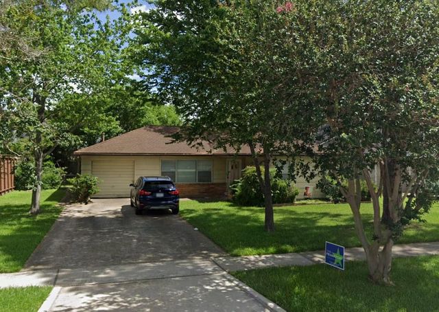 $2,250 | 4526 Pine Street | Post Oak Terrace