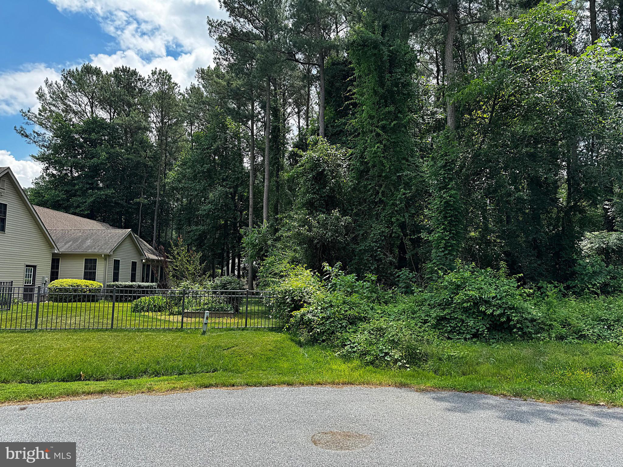 an outdoor view of a house