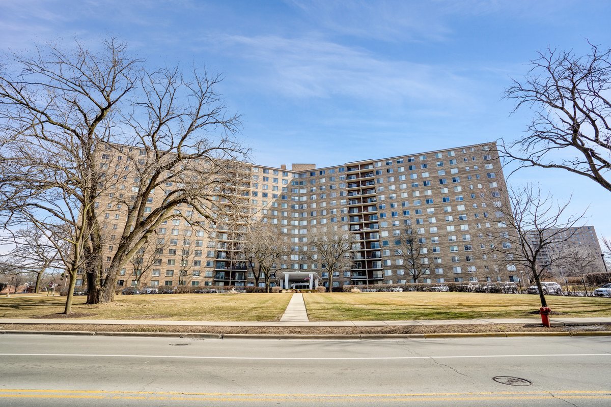 7141 North Kedzie Avenue Unit 801 Chicago IL 60645 Compass