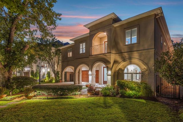 $1,699,000 | 4924 Valerie Street | Bellaire