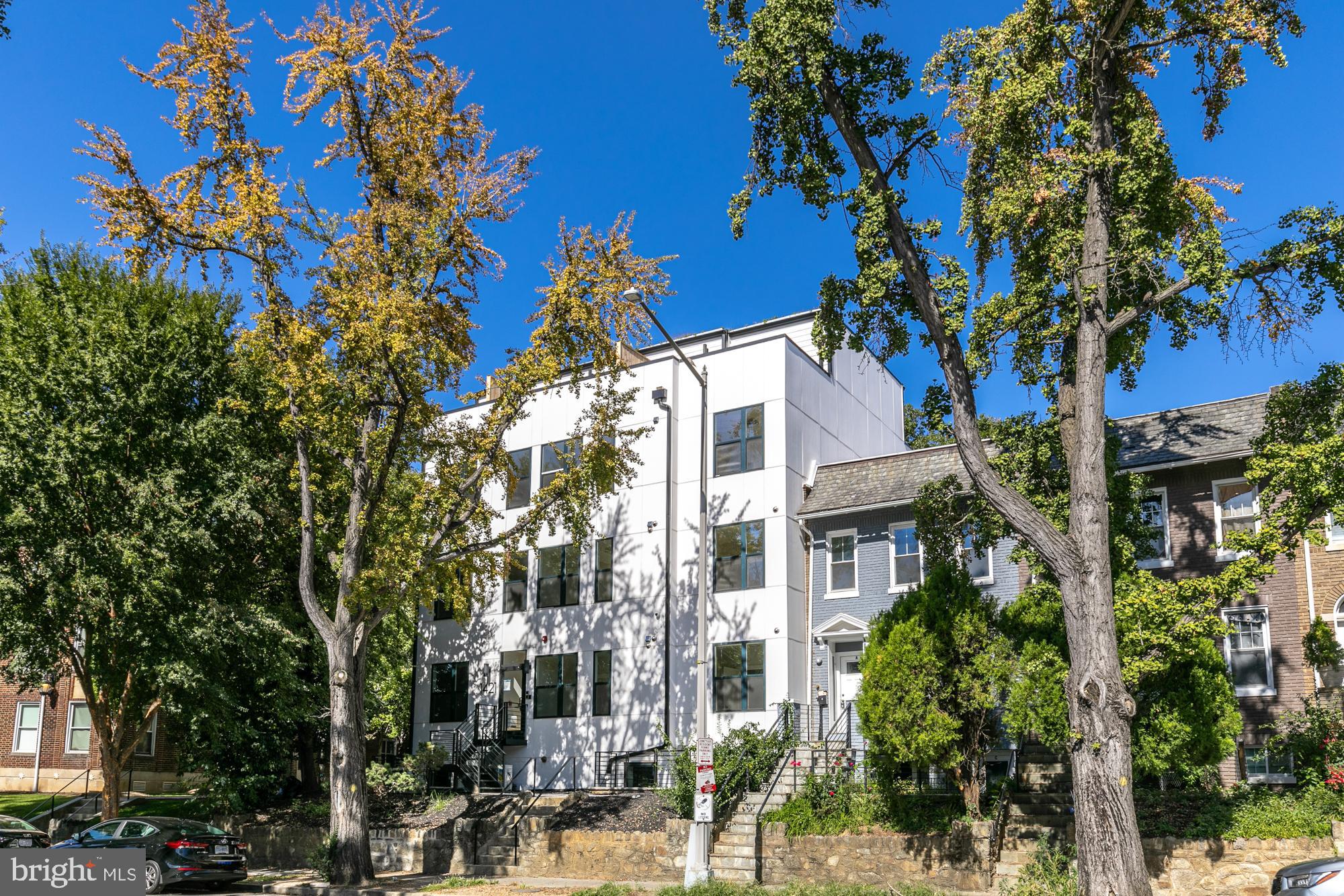 a view of a multi story building