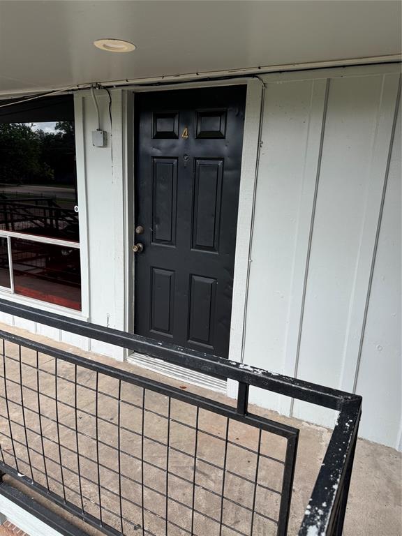 a view of a utility room