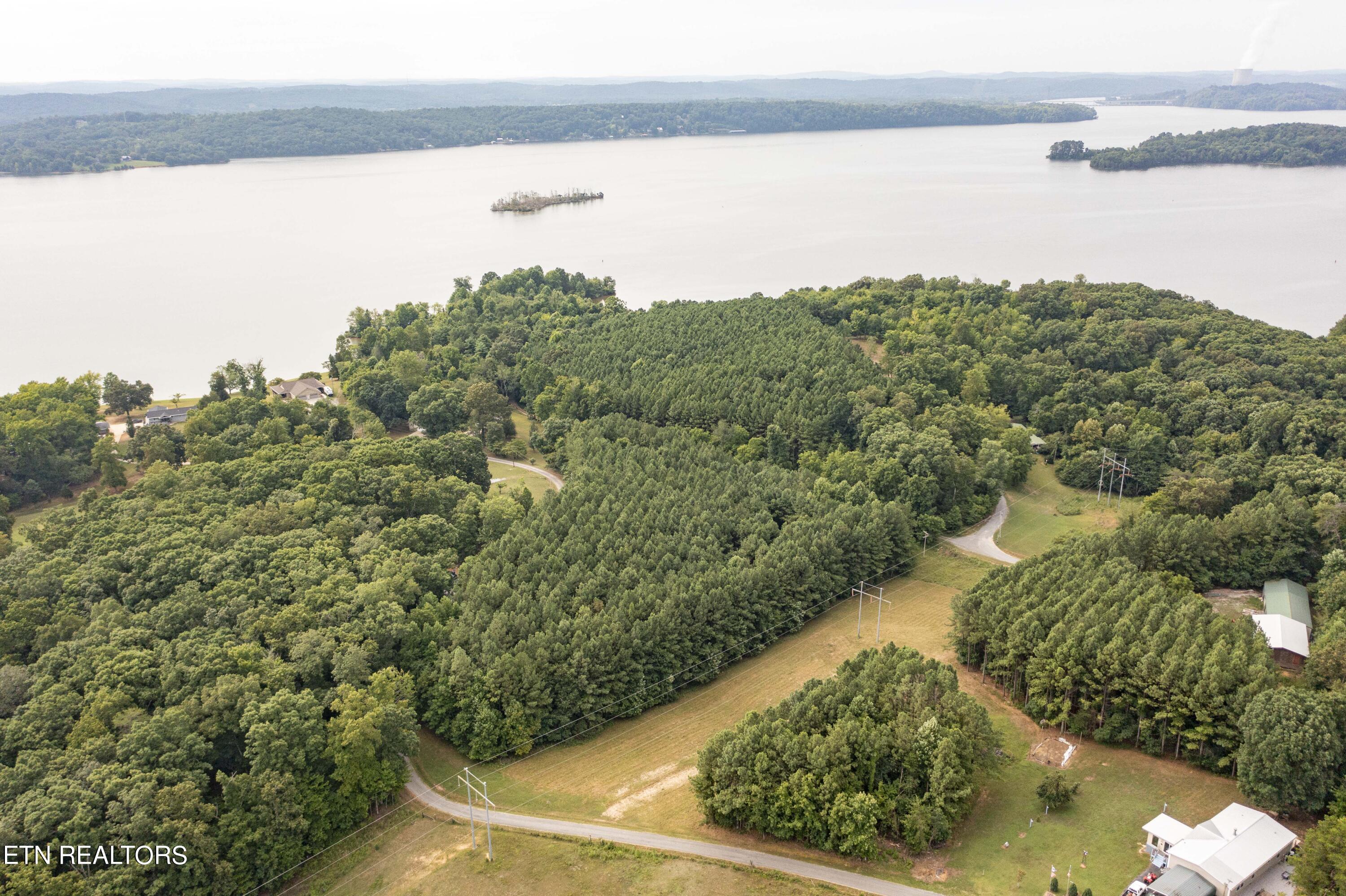 Lake access acreage on Watts Bar