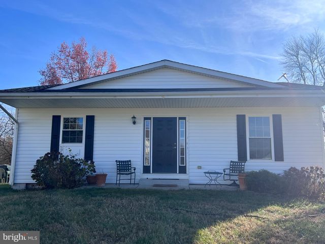 $1,350 | 114 Savannah Drive