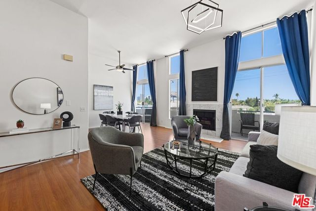 $849,000 | 1200 South Corning Street, Unit P307 | Beverly Center-Miracle Mile