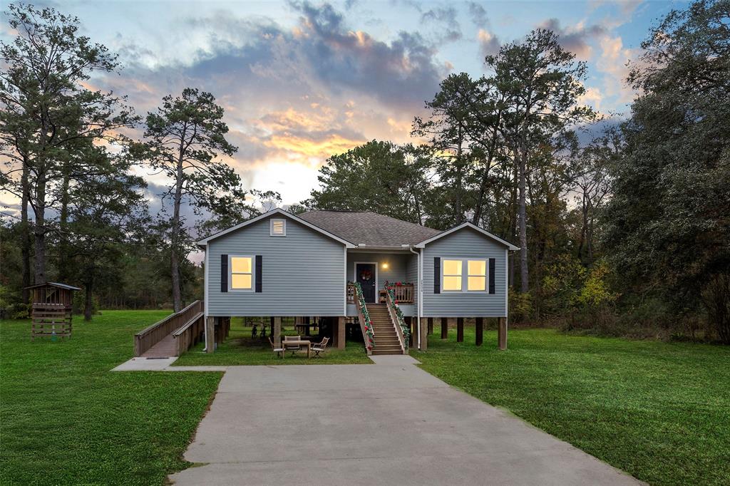 a view of outdoor space yard and front view of a house