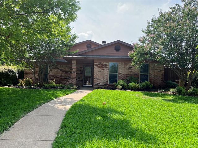 $2,200 | 3209 Oak Vista Drive | Plano