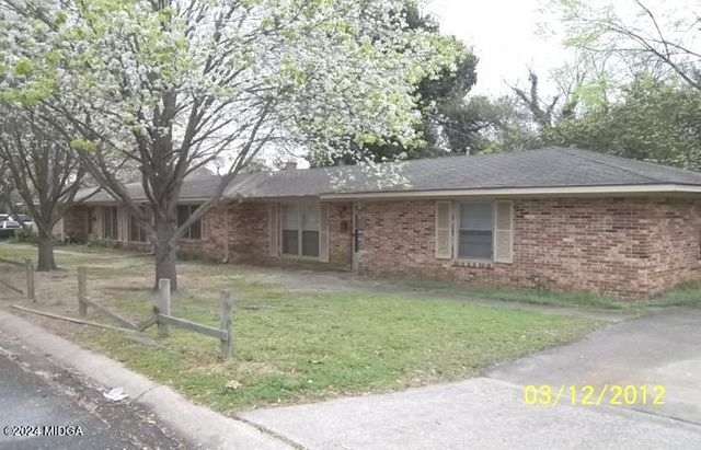 $900 | 165 Speer Avenue | Ingleside Historic District