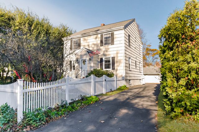 $875,000 | 834 Holland Hill Road | Fairfield