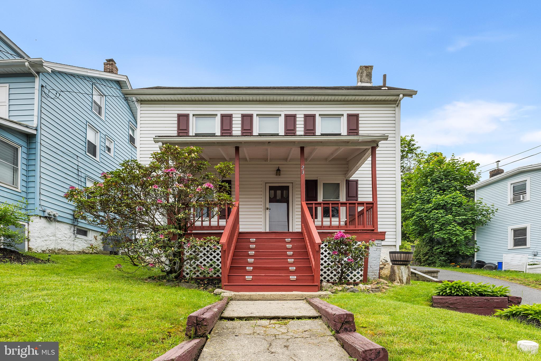 front view of house with a yard