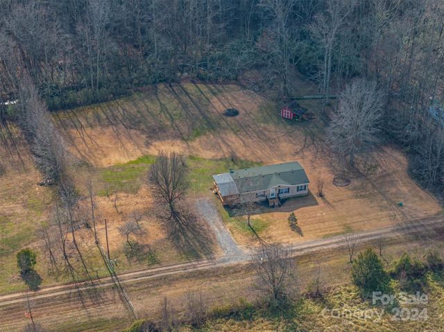 $199,900 | 680 Plainview Estate Lane | North Brook Township - Lincoln County