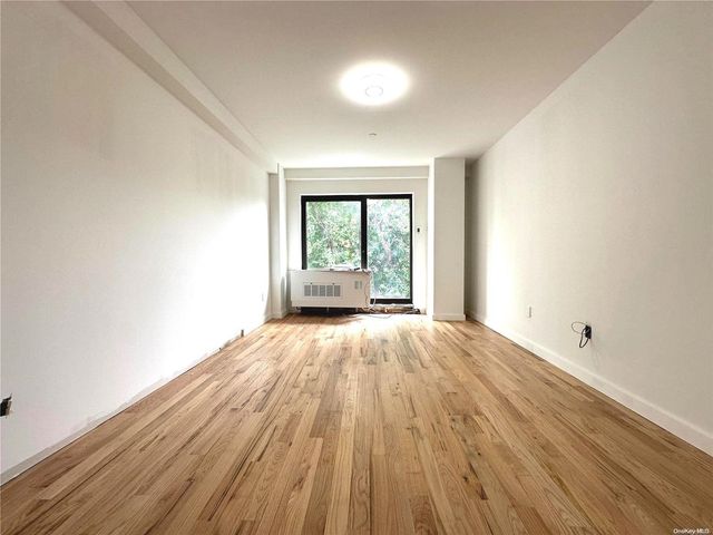 $5,900 | 444 Graham Avenue, Unit 5J | Williamsburg