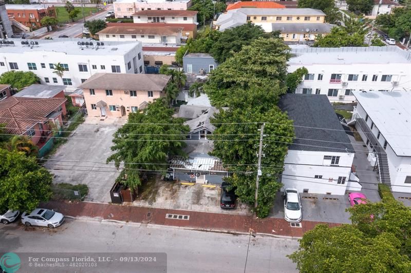 an aerial view of multiple house