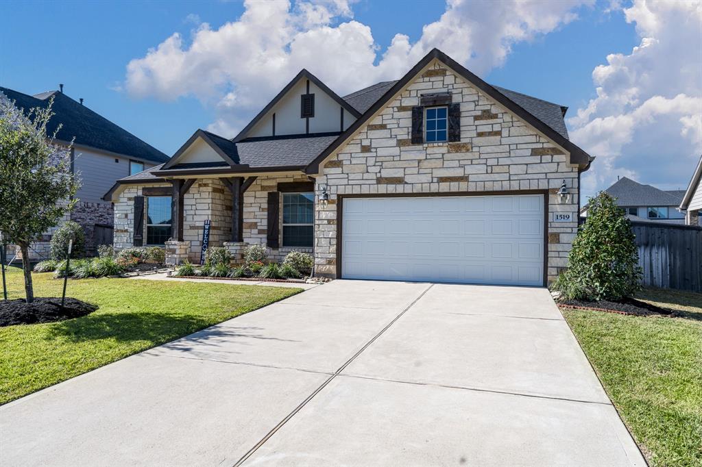 Gorgeous 1.5 story home nestled in the quiet community of Young Ranch!