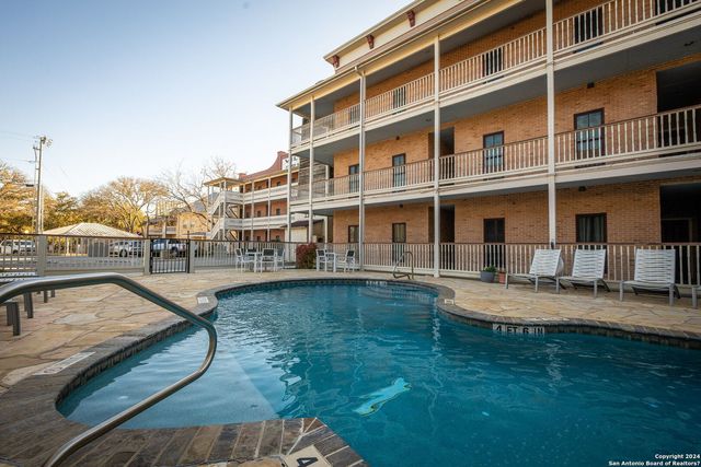 $635,000 | 1247 Gruene Road, Unit 302 | New Braunfels