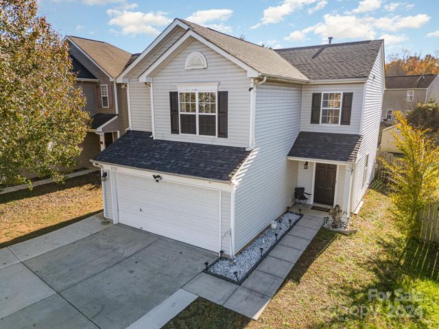 $349,900 | 2723 North Valley Court | Laurel Valley