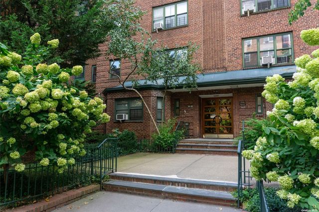 $879,000 | 34-20 79th Street, Unit 2J/2I | Jackson Heights