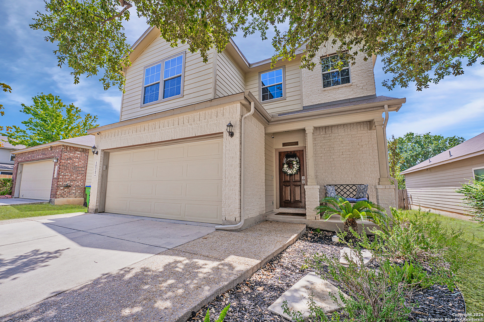 a view of a front of house with a garage