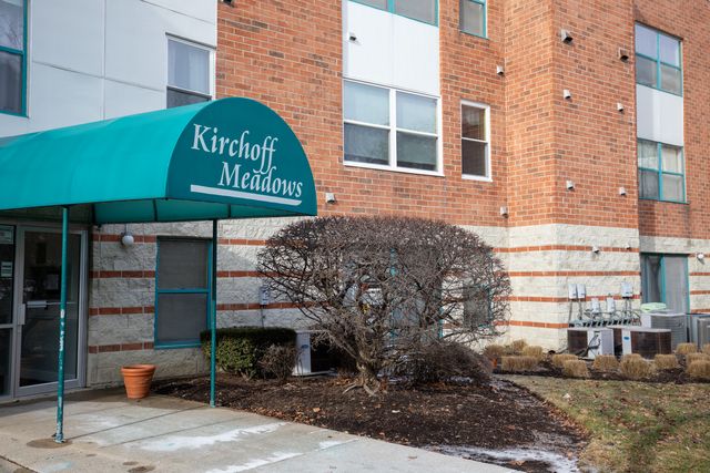 $195,000 | 3275 Kirchoff Road, Unit 333 | Rolling Meadows