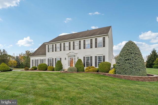 $735,000 | 362 Truman Lane | Lower Nazareth Township - Northampton County