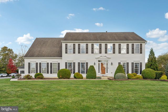 $735,000 | 362 Truman Lane | Lower Nazareth Township - Northampton County