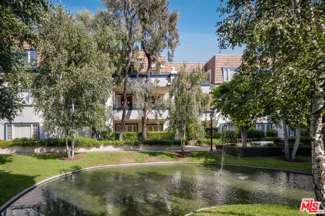 a view of a lake with houses