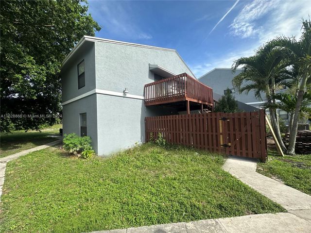 $239,900 | 22 Crossings Circle, Unit E | Boynton Beach