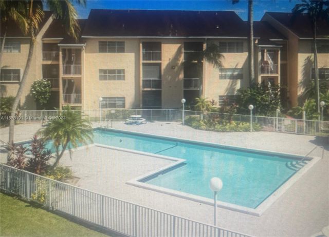 $1,900 | 15290 Southwest 106th Lane, Unit 301 | The Hammocks