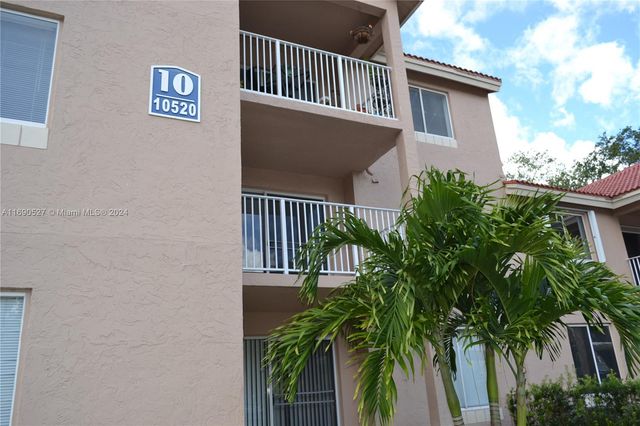 $329,900 | 10520 Southwest 158th Court, Unit 205 | The Hammocks