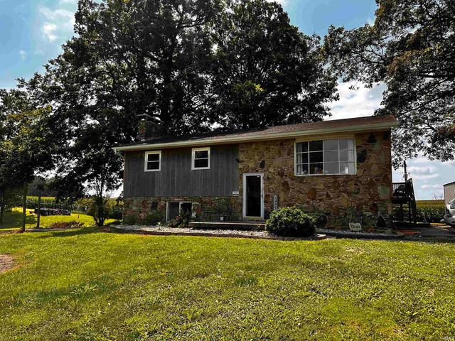 $270,000 | 3047 East 300 South | Harrison Township - Daviess County