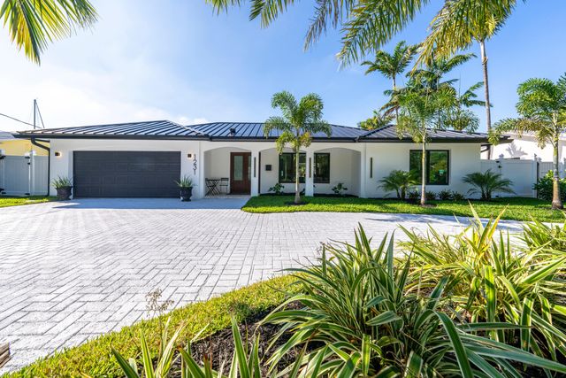 $2,750,000 | 1231 Northeast 28th Avenue | Avalon Harbor