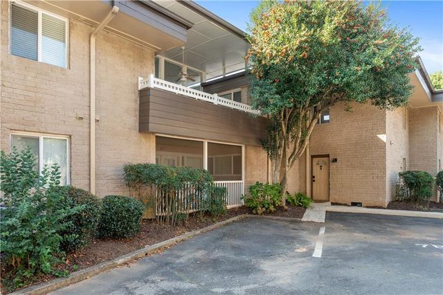 $279,900 | 346 Carpenter Drive Northeast, Unit 78 | Downtown Sandy Springs