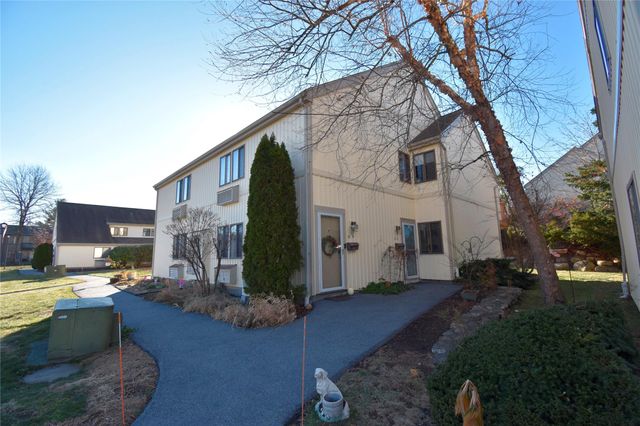 $200,000 | 21 A Kenneth Stuart Place, Unit A | Lake Mohegan