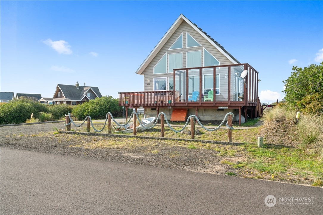 a house view with a outdoor space